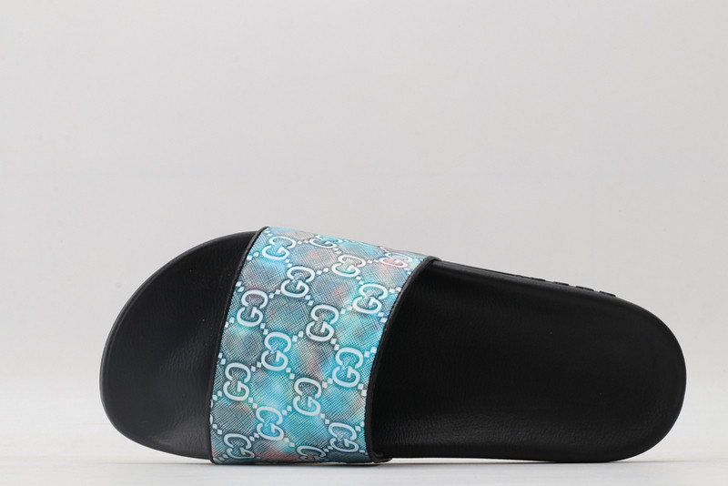 g*u*i sandals