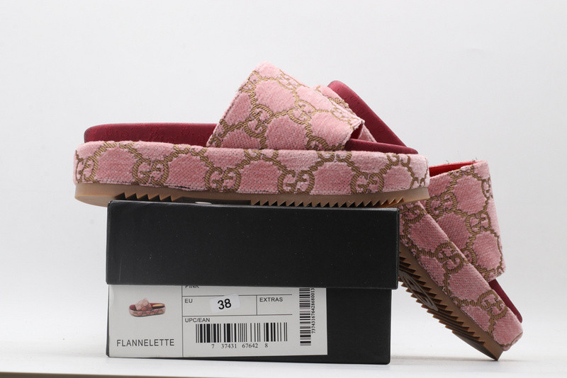 g*u*i sandals