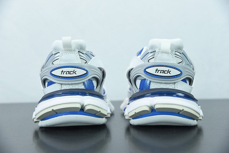 bc track sneaker