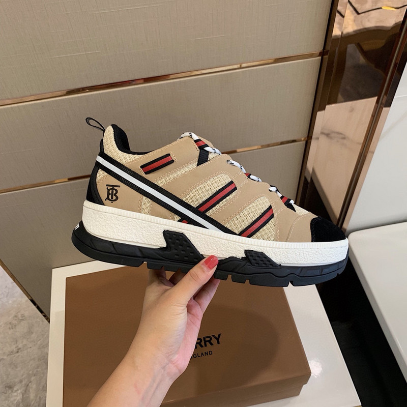B**rry sneaker
