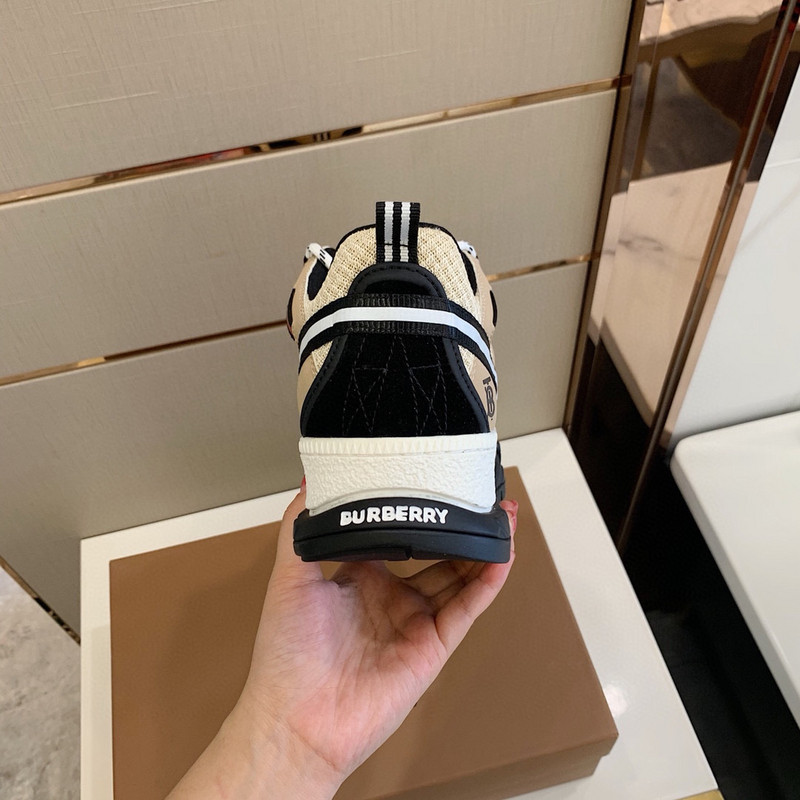 B**rry sneaker