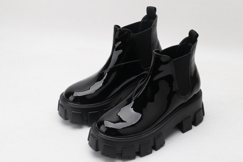 pr sneaker