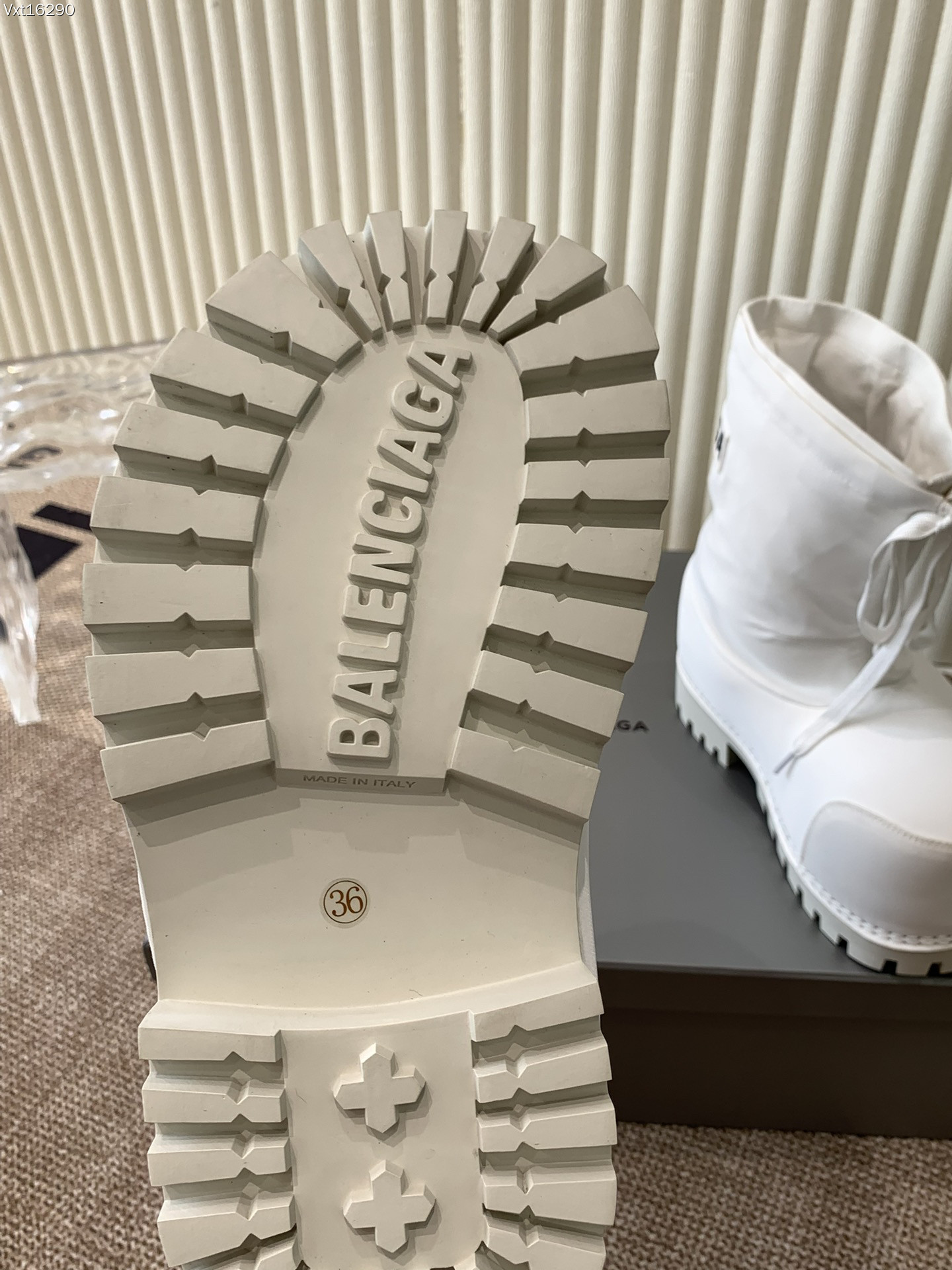 BC BOOTS