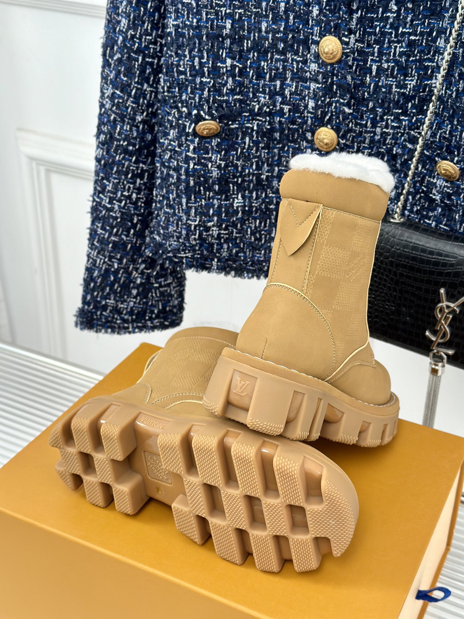 LVT BOOTS