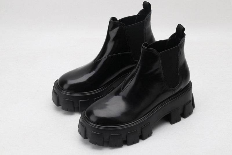 pr sneaker