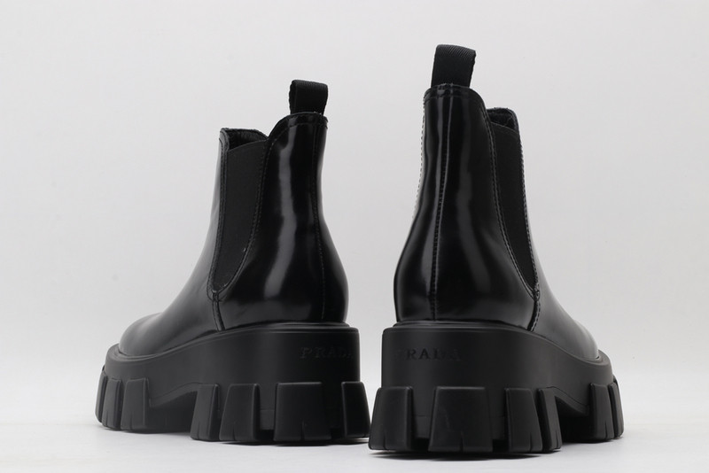 pr sneaker