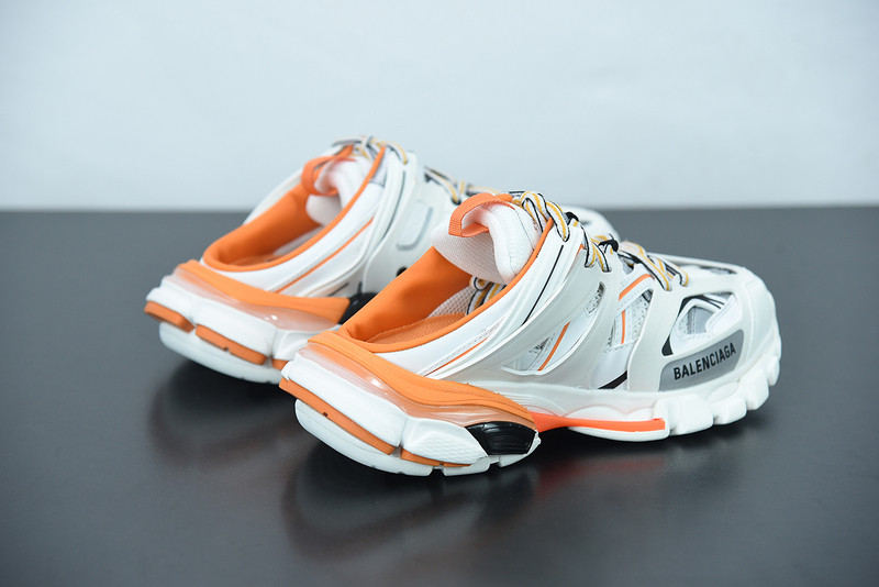 bc track sneaker