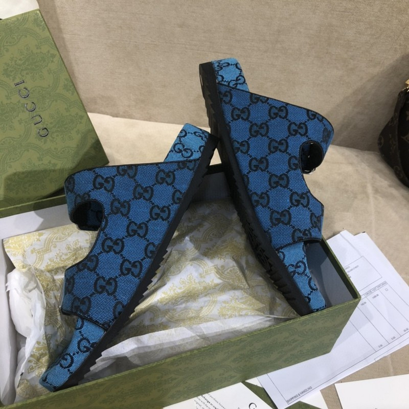 g*u*i sandals