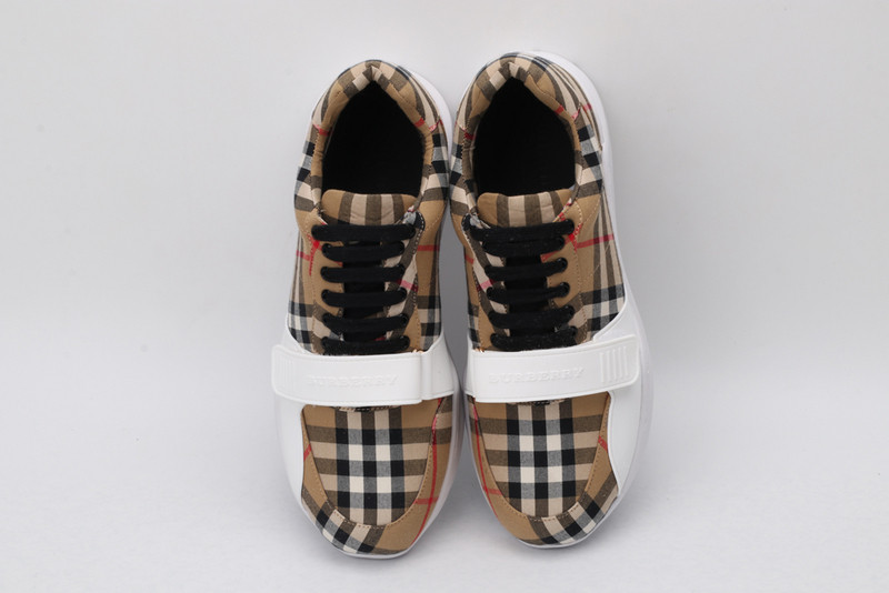 B**rry sneaker