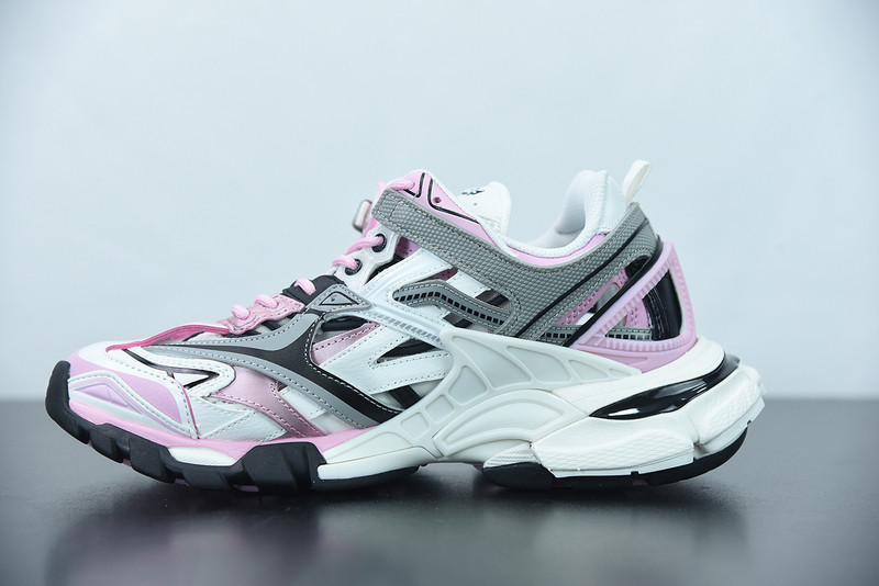 bc track sneaker
