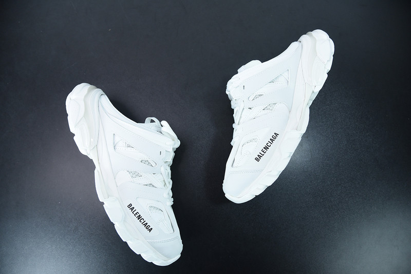bc track sneaker