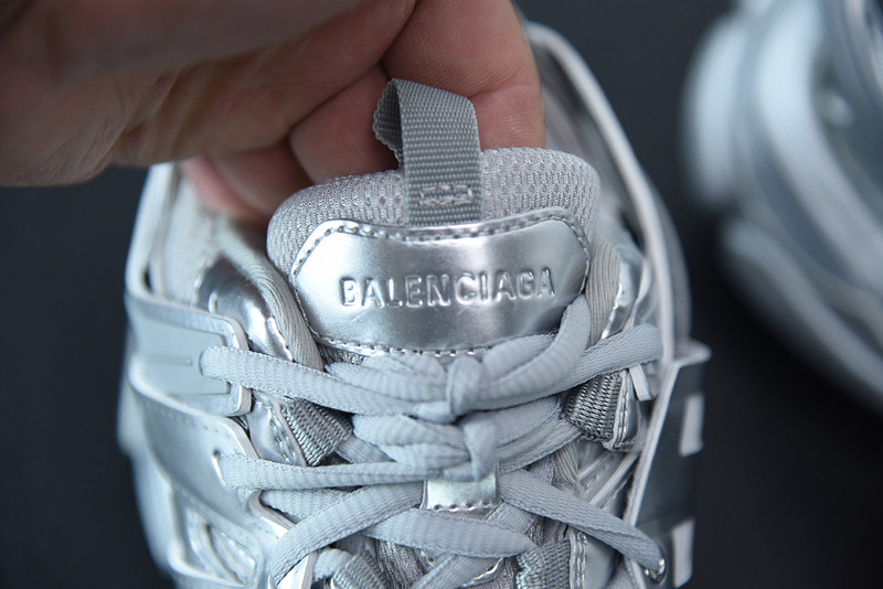 bc track sneaker