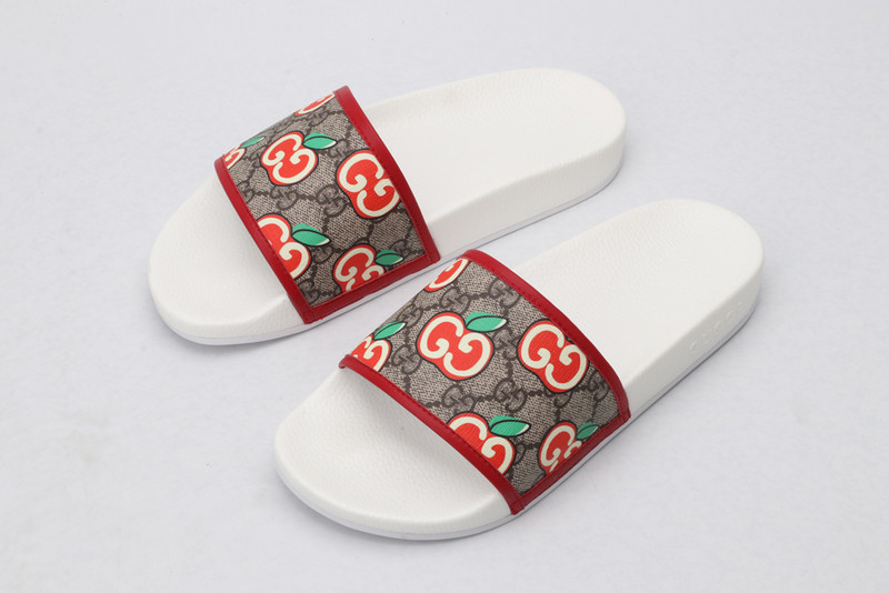g*u*i sandals