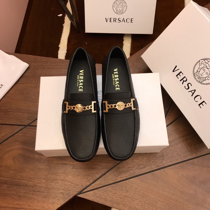 vs sneakers