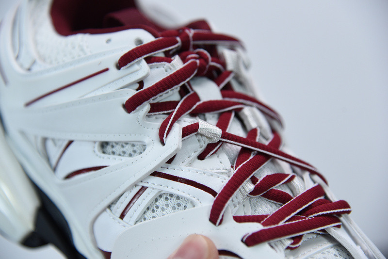 bc track sneaker