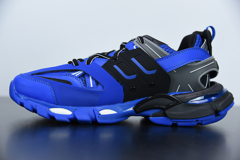 bc track sneaker