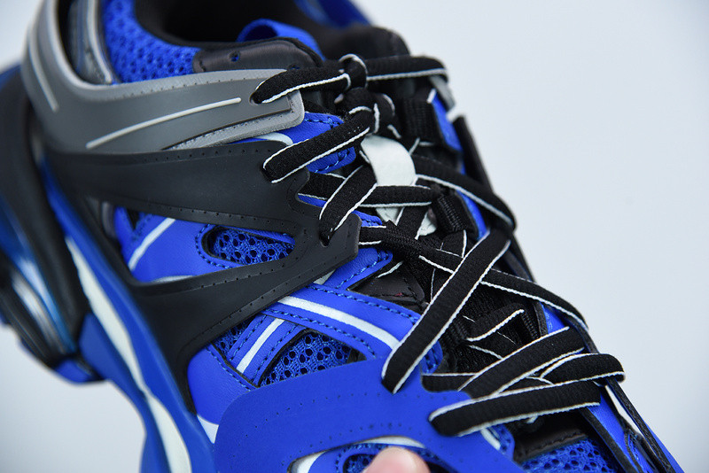 bc track sneaker