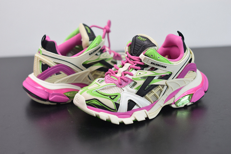 bc track sneaker