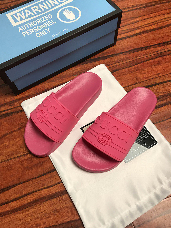 g*u*i sandals