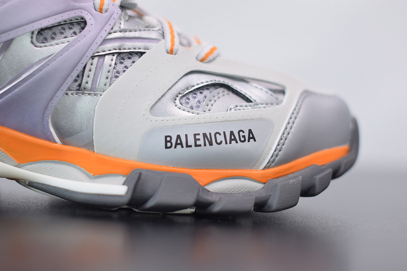 bc track sneaker