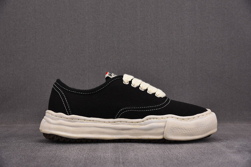 Ma*s*n mihara yasuhiro sneaker