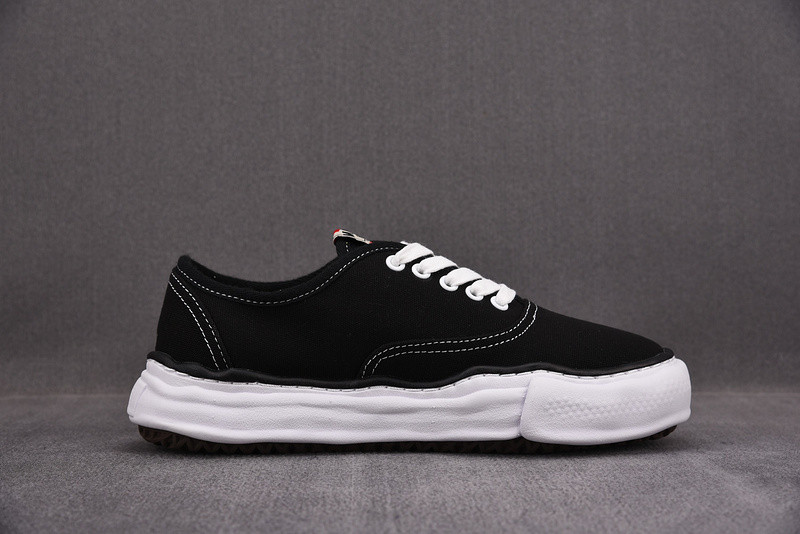 Ma*s*n mihara yasuhiro sneaker