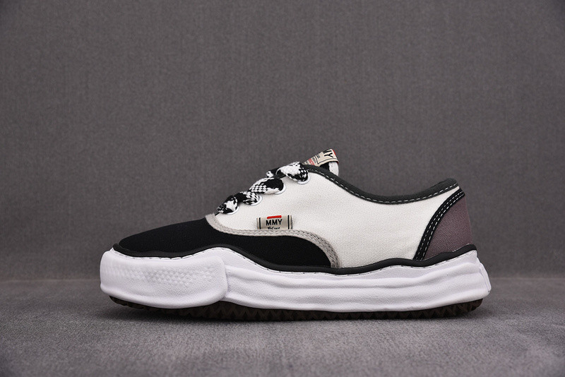 Ma*s*n mihara yasuhiro sneaker