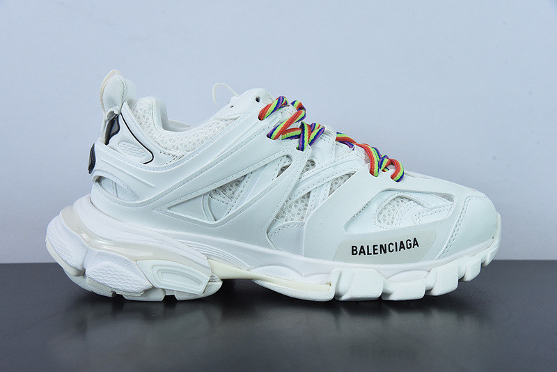 bc track sneaker