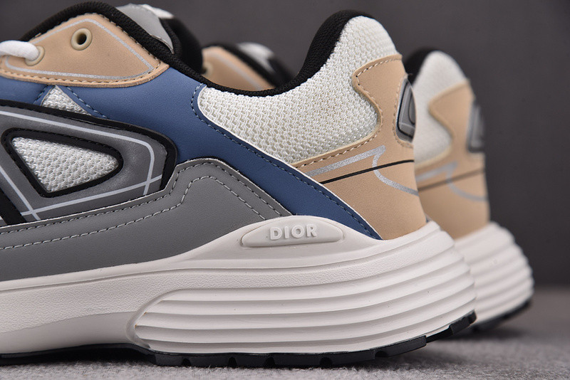 dio* sneaker