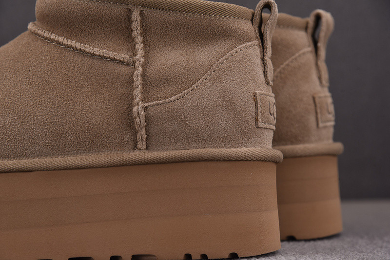 UGG