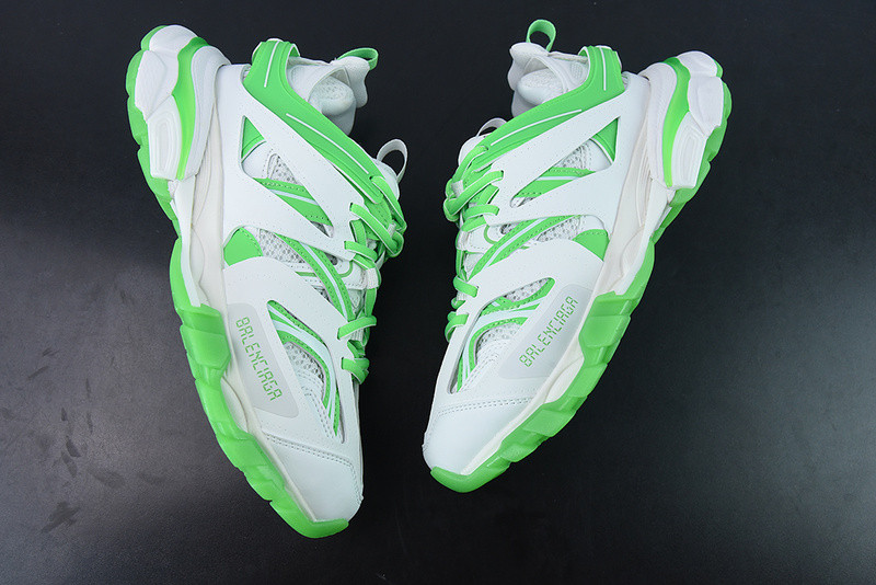 bc track sneaker