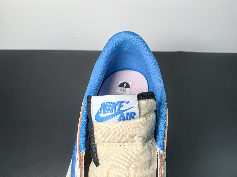 Travis Scott x Fragment x Air Jordan 1 Low OG DM7866-104