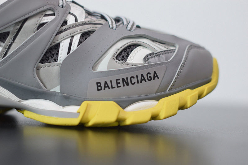 bc track sneaker
