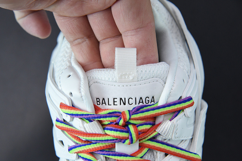 bc track sneaker