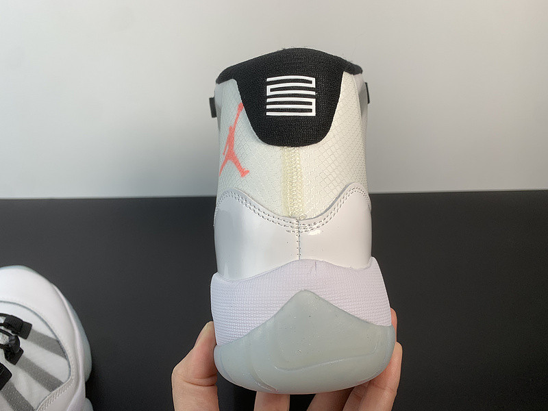 air jordan 11 adapt 