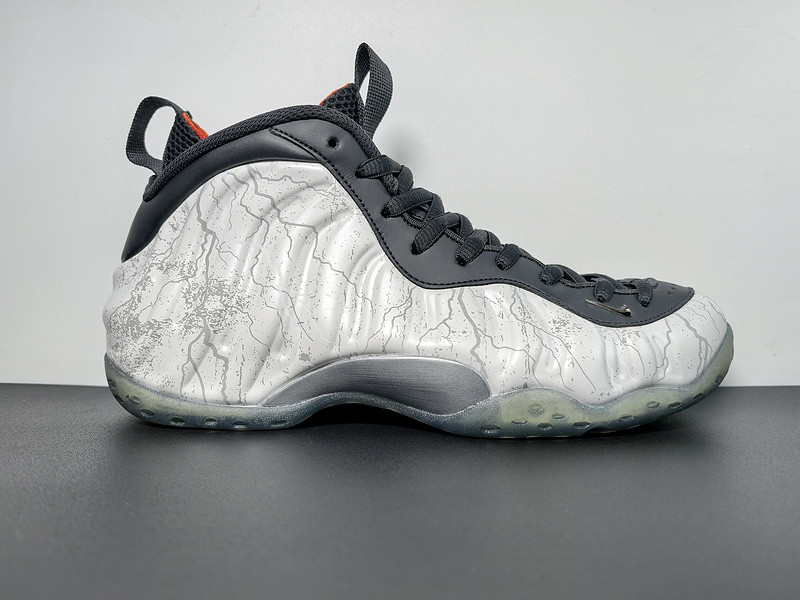 TEKKEN 8 x Nike Air Foamposite One “Jin Kazama” HF6367-001