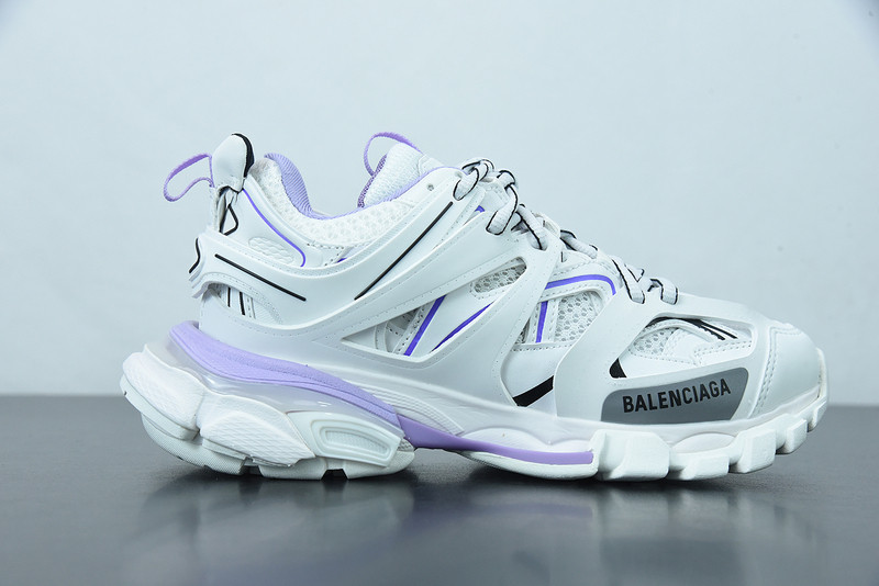 bc track sneaker