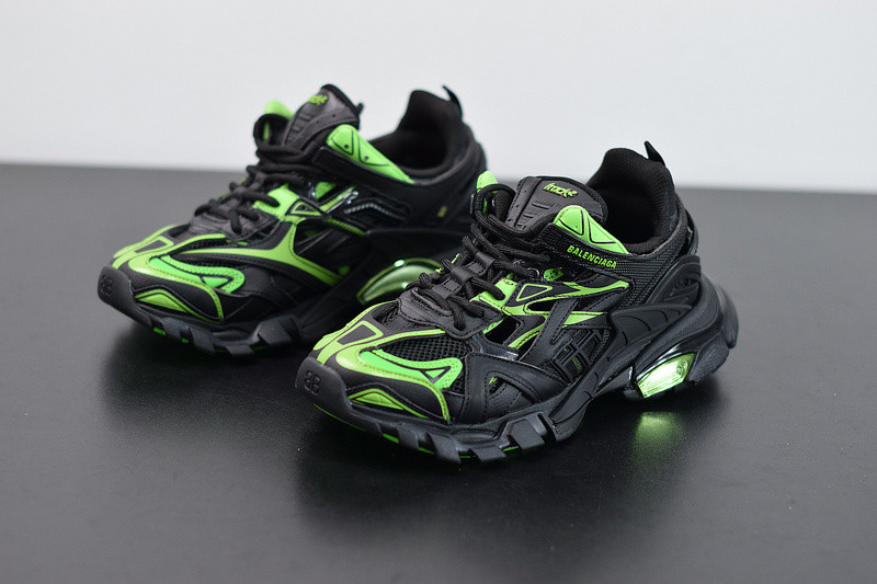 bc track sneaker