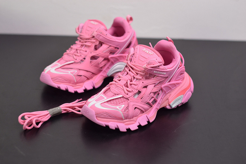 bc track sneaker
