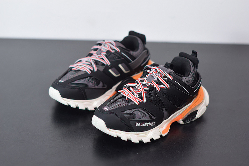 bc track sneaker