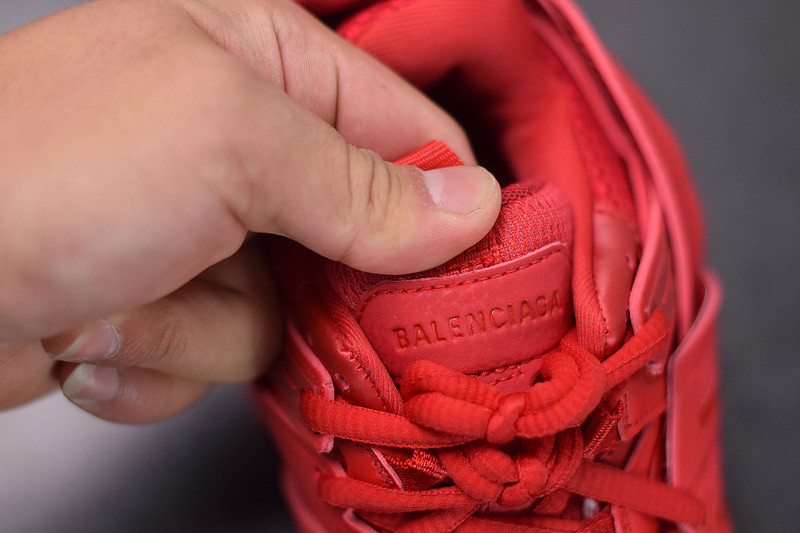 bc track sneaker