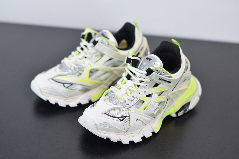 bc track sneaker