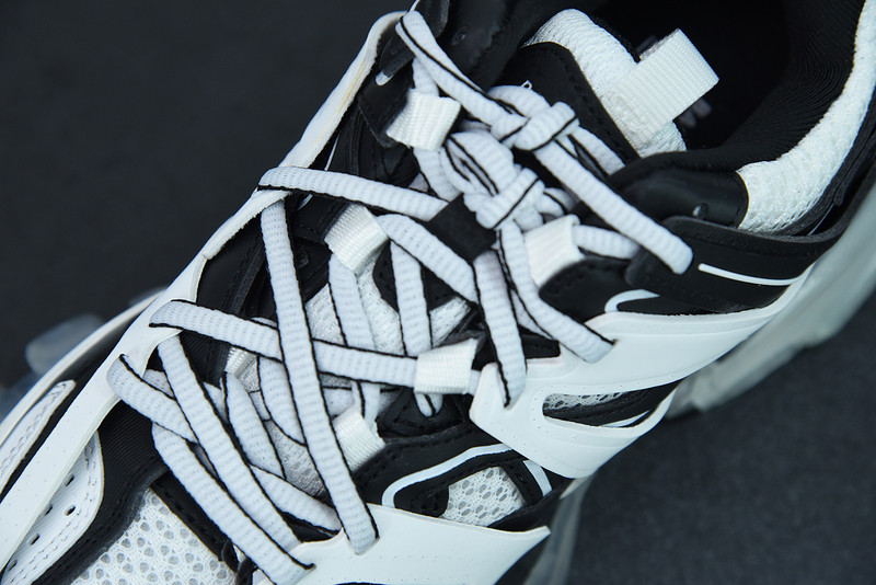 bc track sneaker