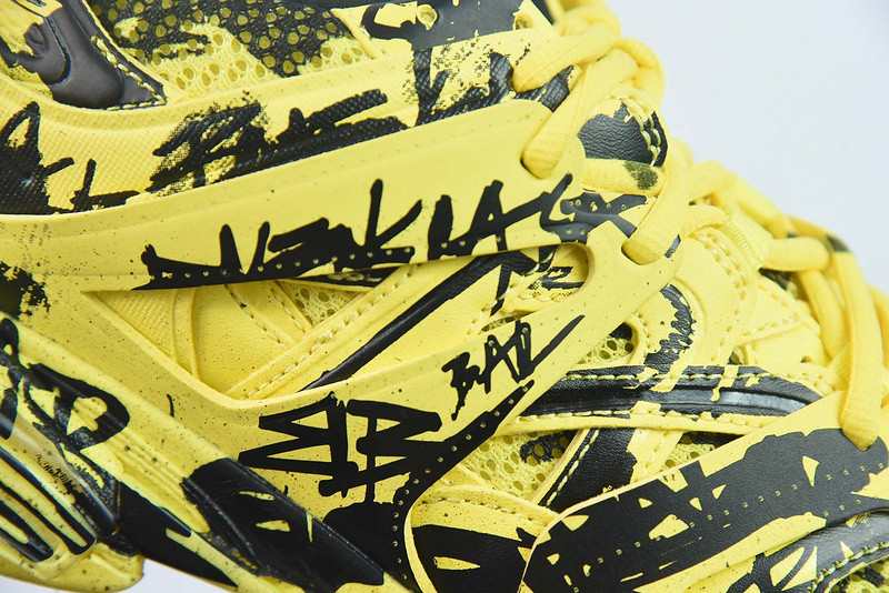 bc track sneaker
