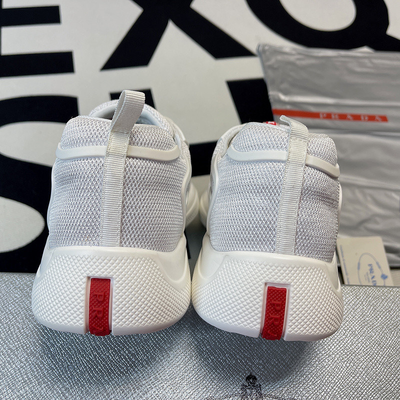 pr sneaker
