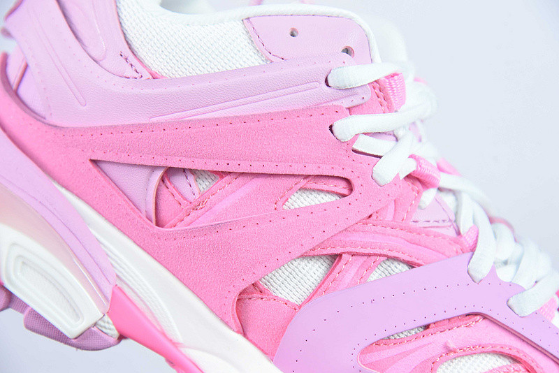 bc track sneaker