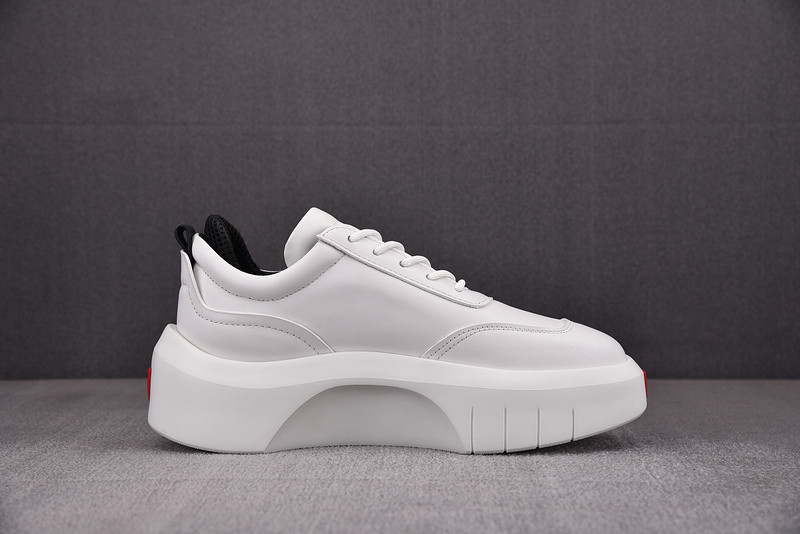 pr sneaker
