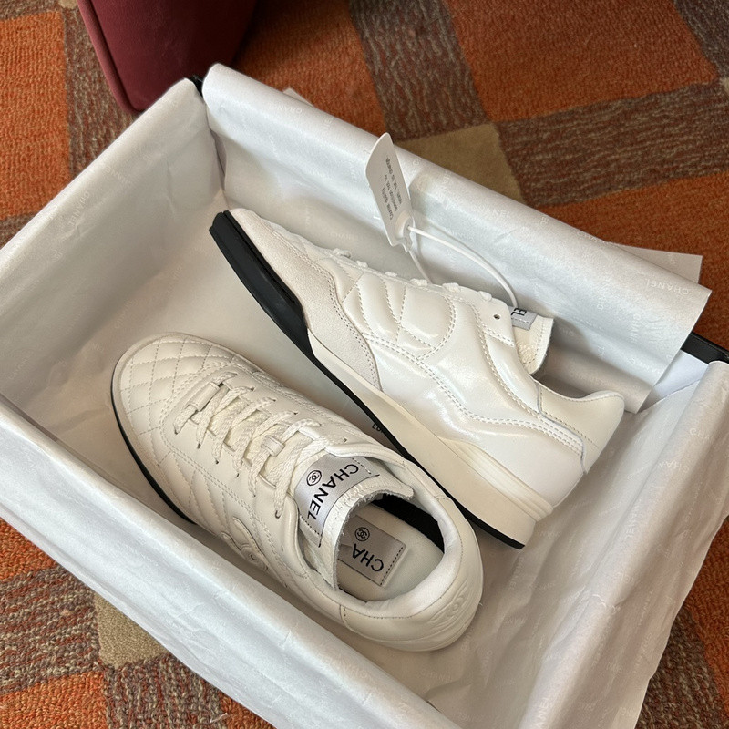 Ch*el sneaker