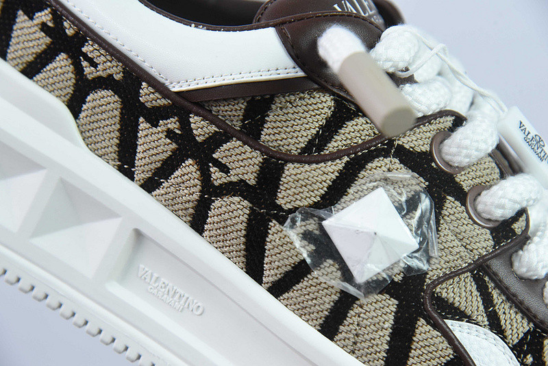 valentino sneaker