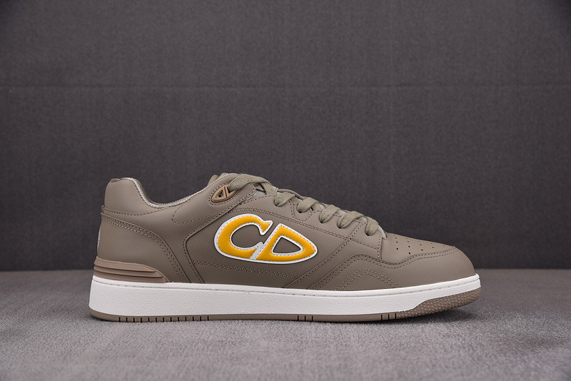dio* sneaker
